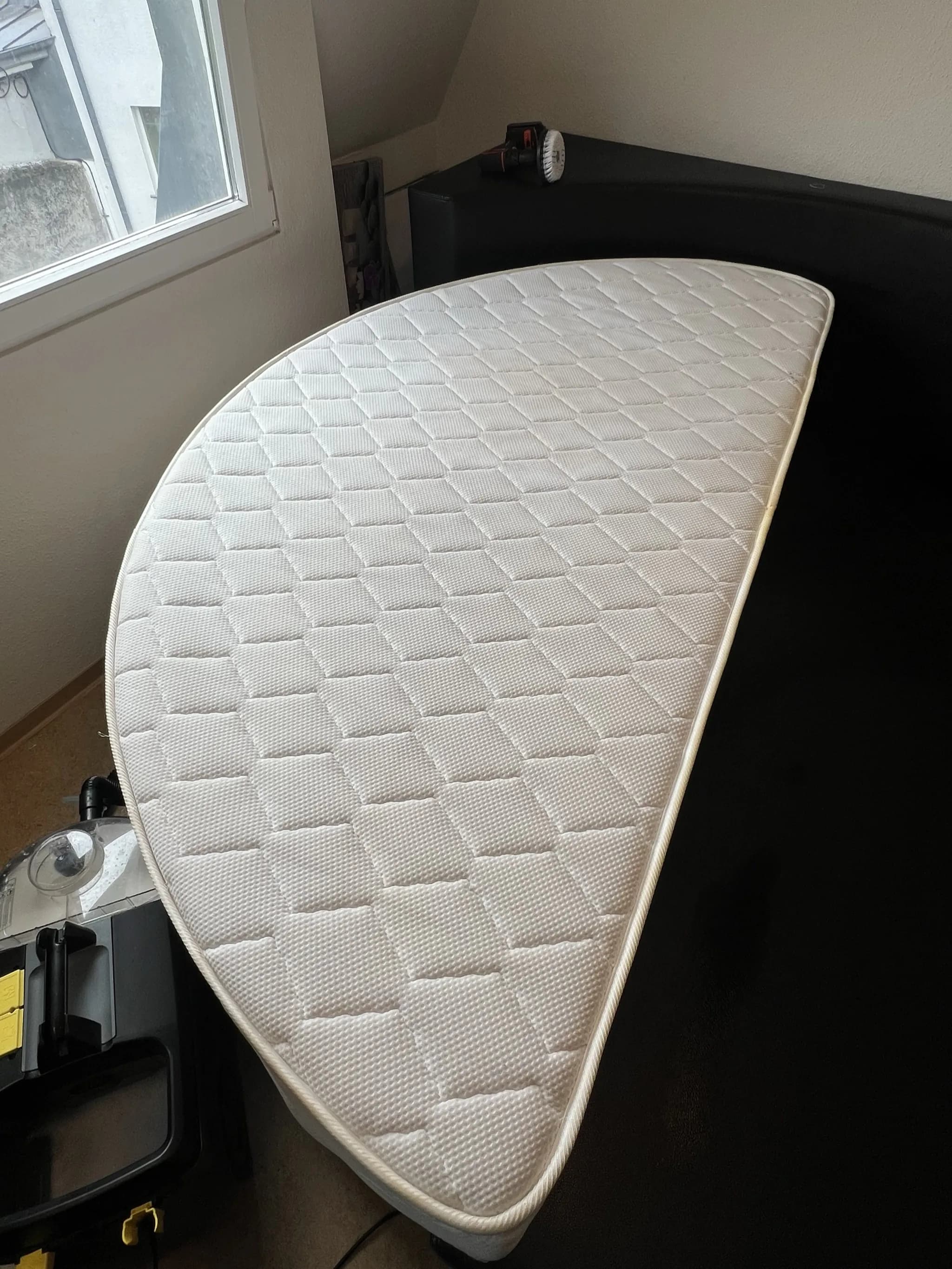 Matelas désinfecté et traité contre les acariens, après